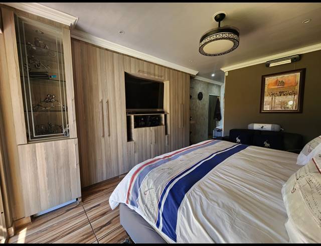 3 BEDROOM HOUSE FOR SALE IN FALCON RIDGE